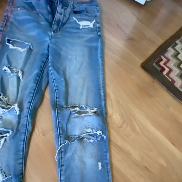 American Eagle Ripped/Distressed High Rise Skinny Jeans - Picture 5 of 10